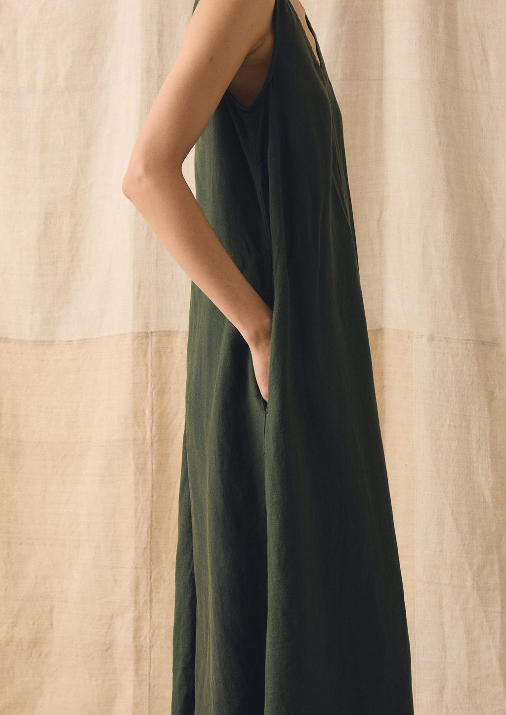 Garment Dyed Linen Sleeveless Dress | Dark Olive